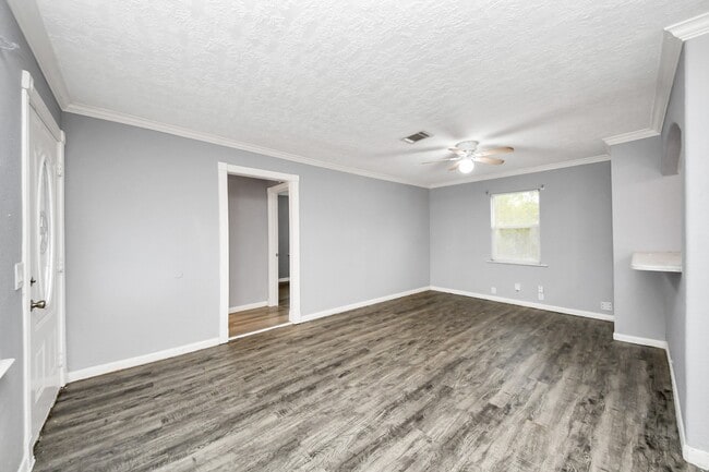 Foto del edificio - 6817 Anderson St