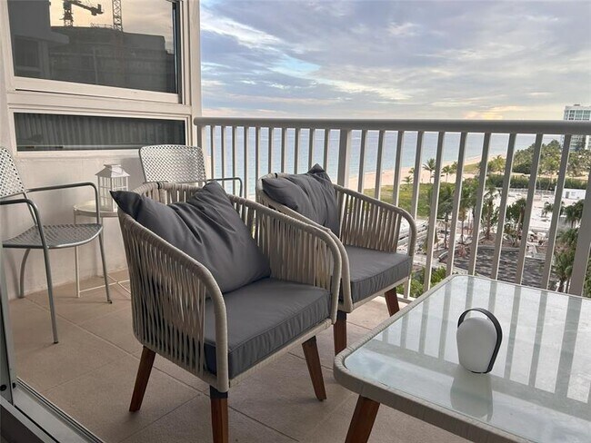 Foto del edificio - 1370 S Ocean Blvd