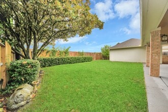 Building Photo - 3210 Shadowwalk Dr