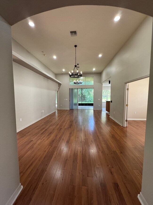 Sala de estar - 2112 Bunker View Ct