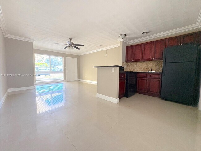 Foto del edificio - 2809 Middle River Dr