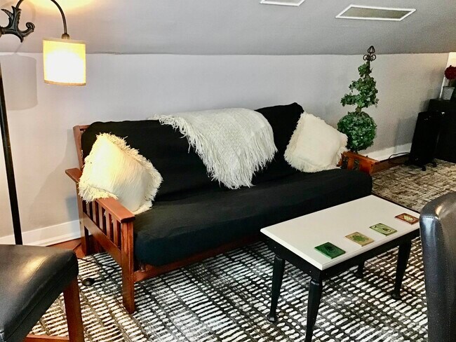 Foto del edificio - 44 Butternut Ln