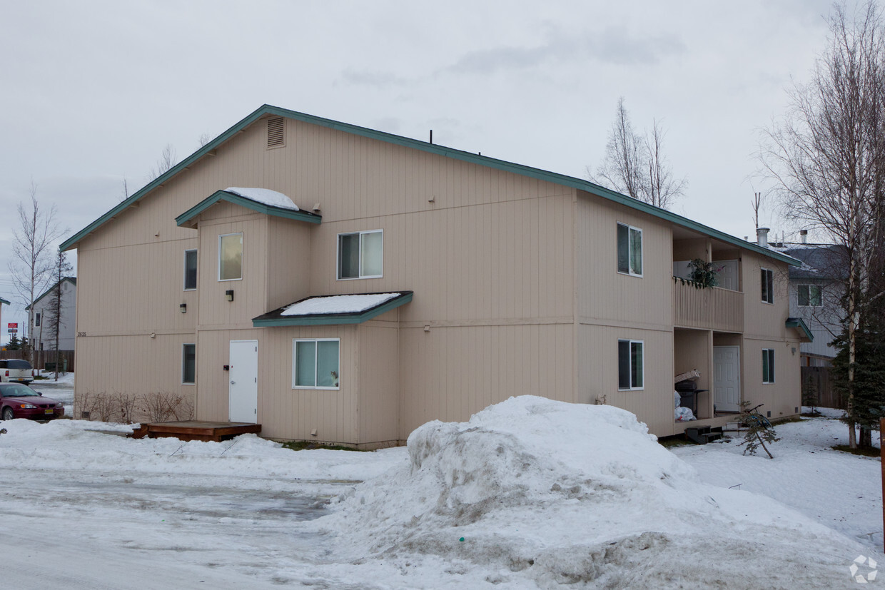 Building Photo - 2625-2651 E 64th Ave