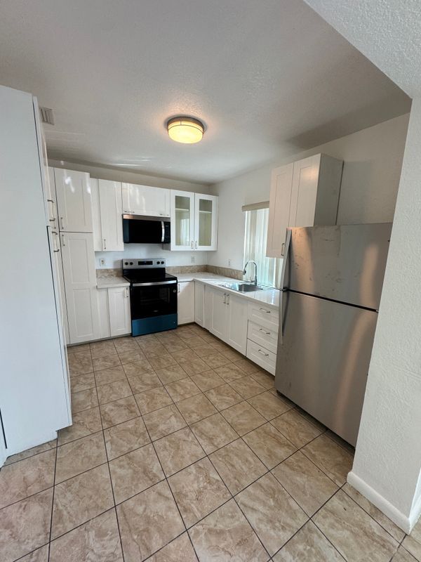 Building Photo - 3055 NW 76th St