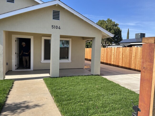 Foto del edificio - 5104 Chestnut Rd