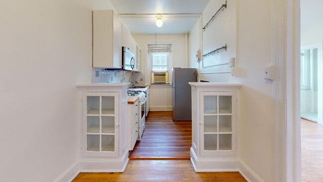 Building Photo - Kalorama Studio Apartment W/Roof Top