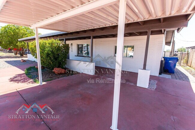 Foto del edificio - 6415 E Aspen Ave