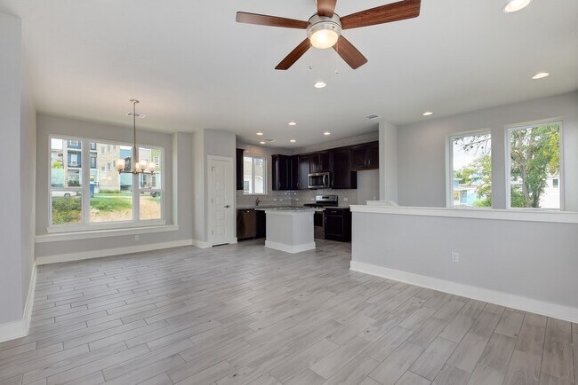 Building Photo - 2004 Warely Ln