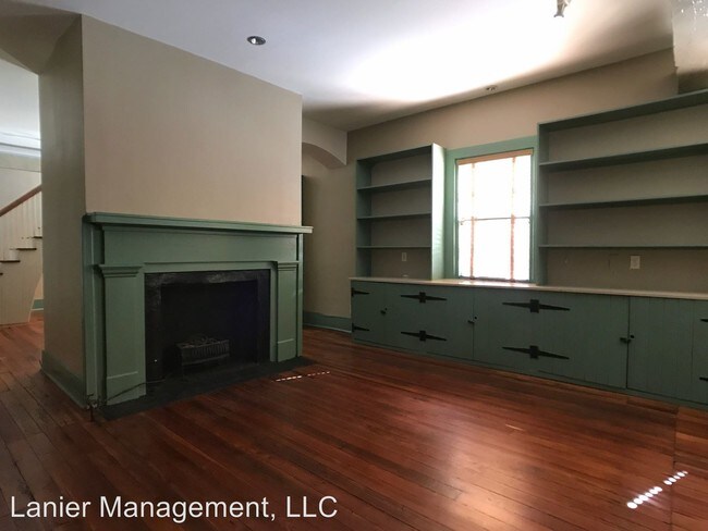 Building Photo - Studio, 1.5 bath House - 107 E Gordon St