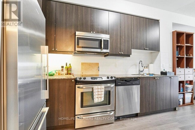 Building Photo - 35 Fontenay Ct