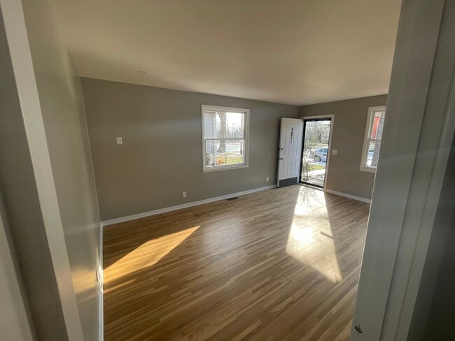 Building Photo - 1913 Boscobel St