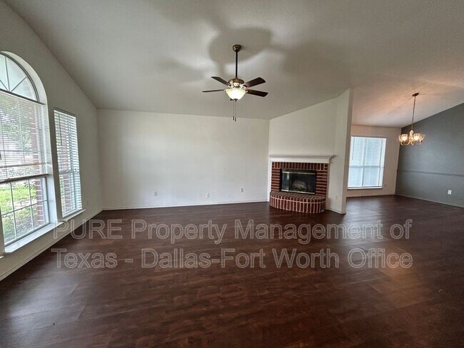 Photo - 5945 Ravenya St House