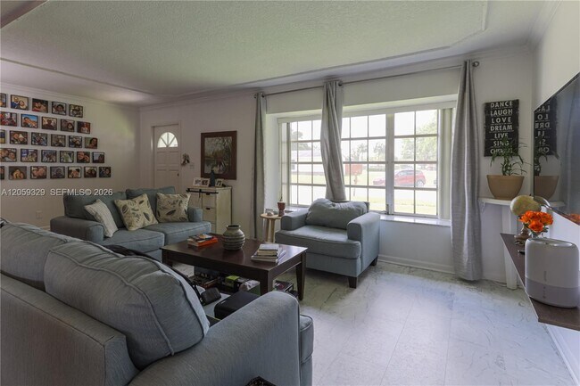 Foto del edificio - 7940 NW 9th St