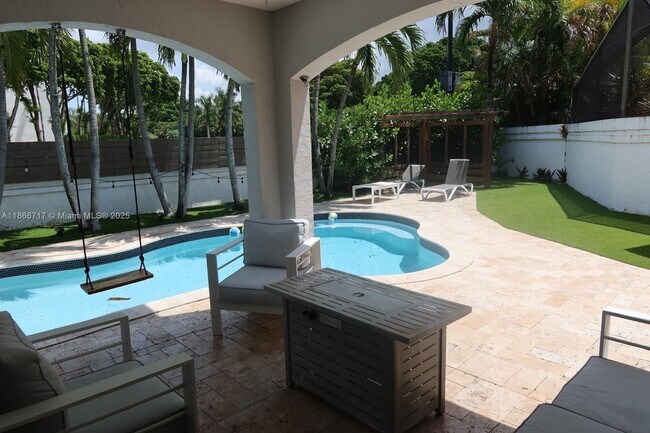 Foto del edificio - 9721 NW 51st Ln