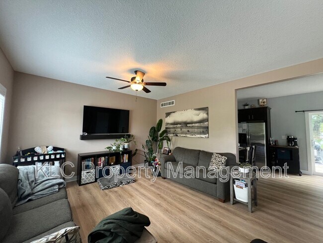 Foto del edificio - 5401 SE 27th St