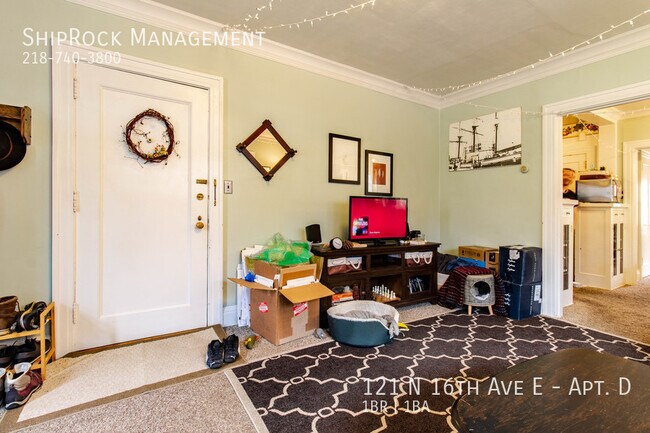 Building Photo - 121 N 16th Ave E Apt. D