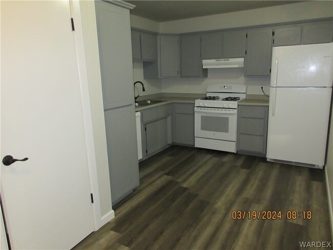 Foto del edificio - 1755 Gordon Dr
