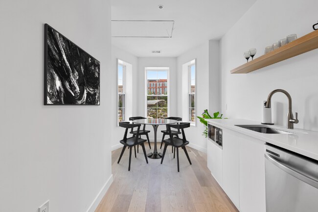 Foto del edificio - 709 D St SE