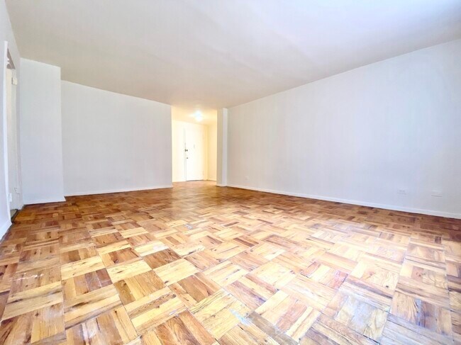 Foto del edificio - 4107 Bowne St