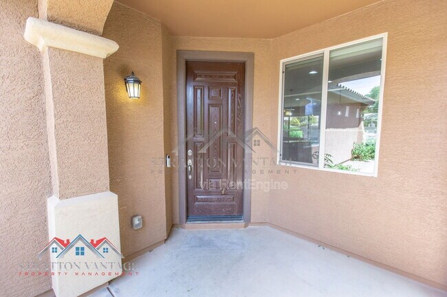 Foto del edificio - 631 W Stanley Ave
