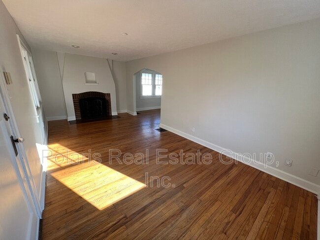 Building Photo - 6115 Ralston Ave