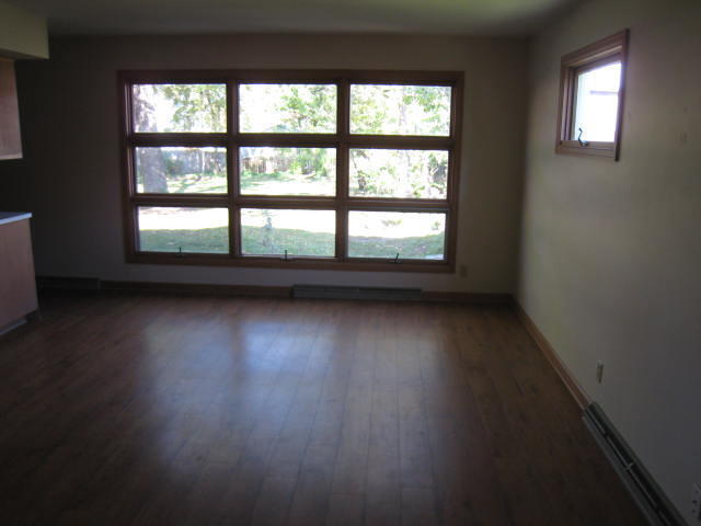 Building Photo - 220 E Capitol Dr
