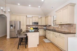 Building Photo - 328 Chimney Rock Blvd