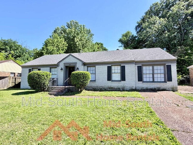 Building Photo - 1587 Haywood Ave