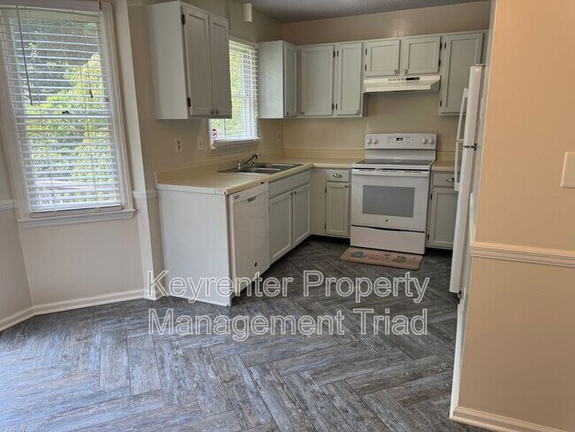 Building Photo - 1520 Kenwalt Dr