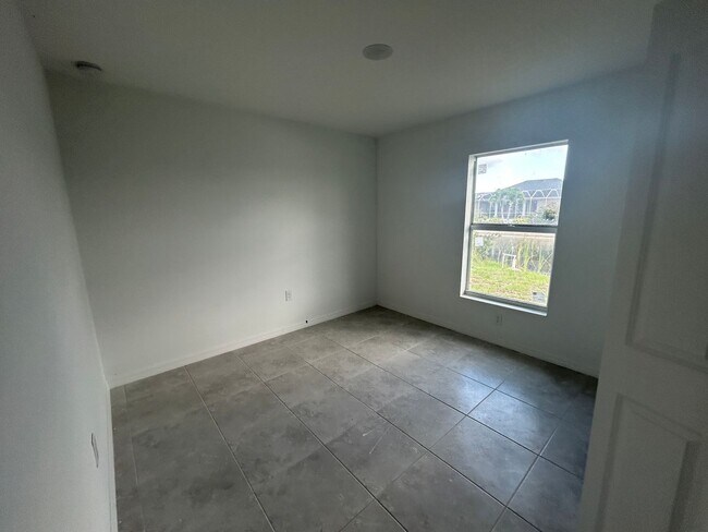 Foto del edificio - Coming Soon Brand New Construction 4/2