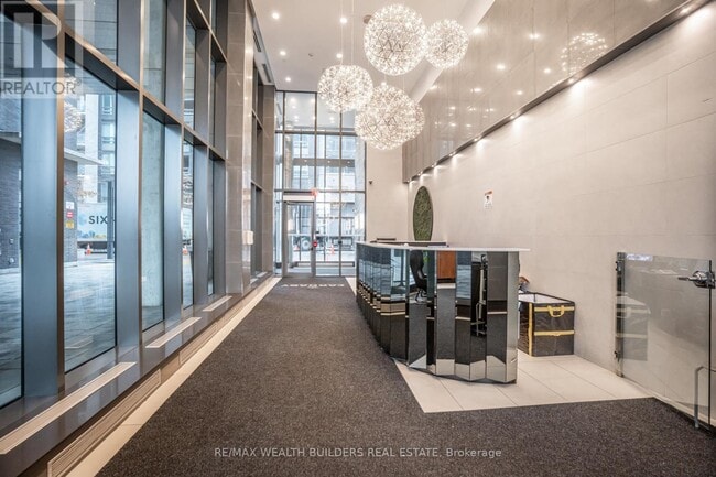 Building Photo - 20 Minowan Miikan Ln