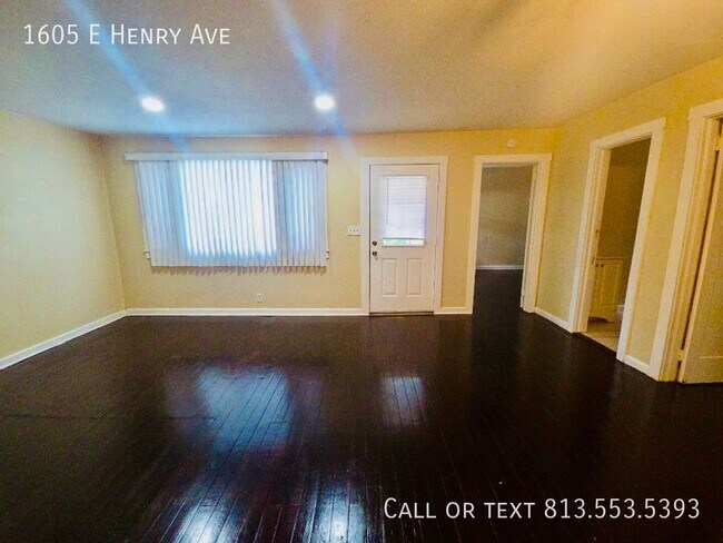 Foto del edificio - 1605 E Henry Ave
