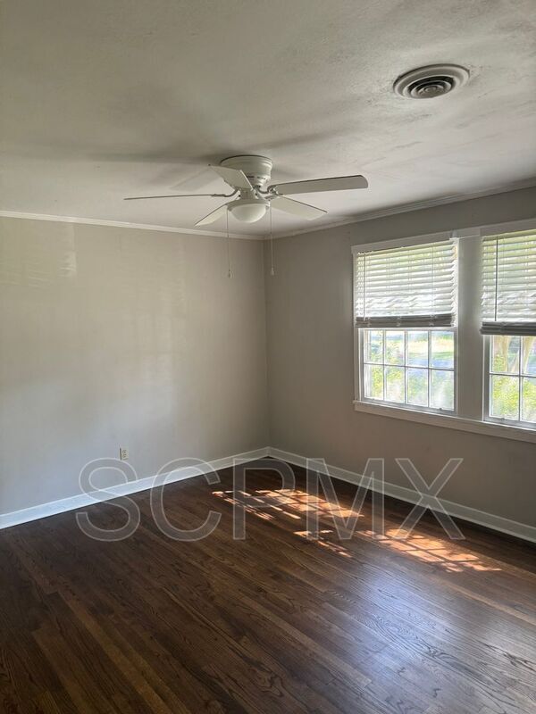 Foto del edificio - 5017 Baylor St