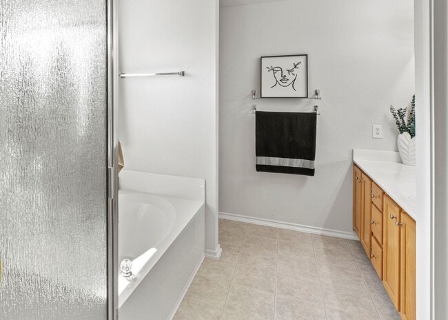 Building Photo - Charming 3-Bedroom Home in a Convenient Lo...