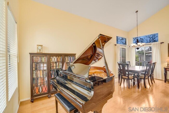 Interior Layout - 607 Hillhaven Dr