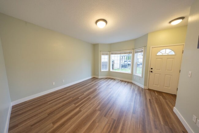 Foto del edificio - Three bedr. one level home in Washougal - Fenced yard