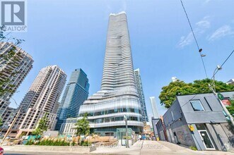 Building Photo - 11-1611 Wellesley St W