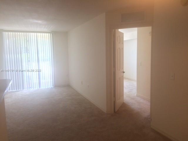 Building Photo - 13800 NE 3rd Ct
