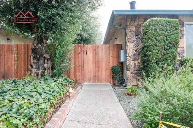 Foto del edificio - 3820 Moorpark Ave