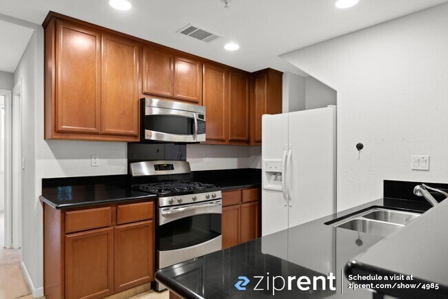 Building Photo - 2173 Beech Cir