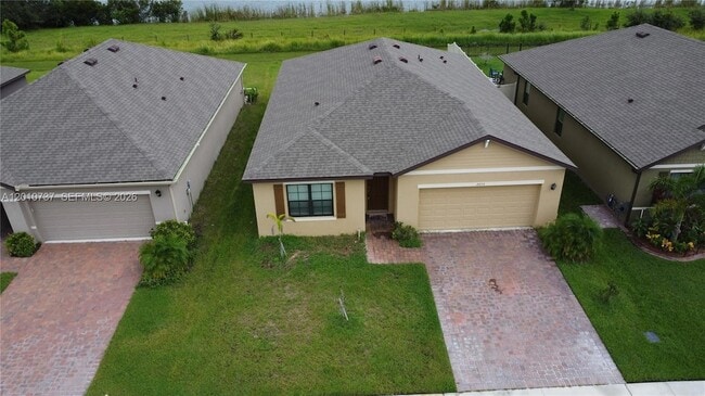Building Photo - 2073 Farmhouse Rd SE
