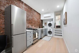 Building Photo - 606 1st St