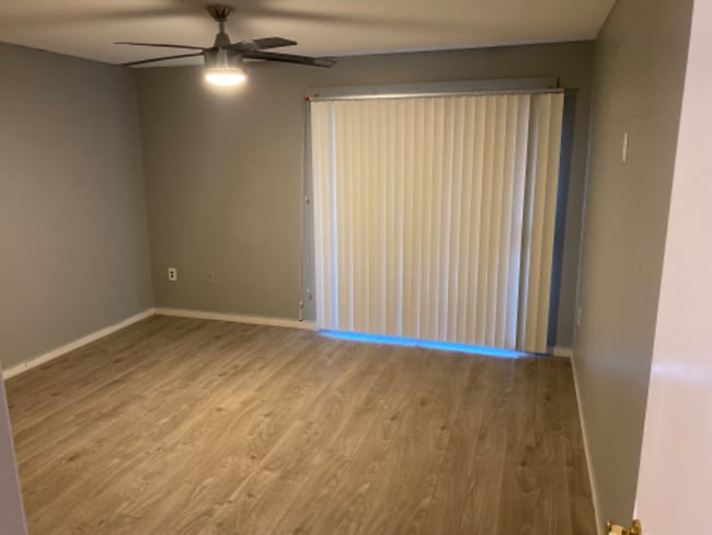 Building Photo - 3331 W Del Monico Ln