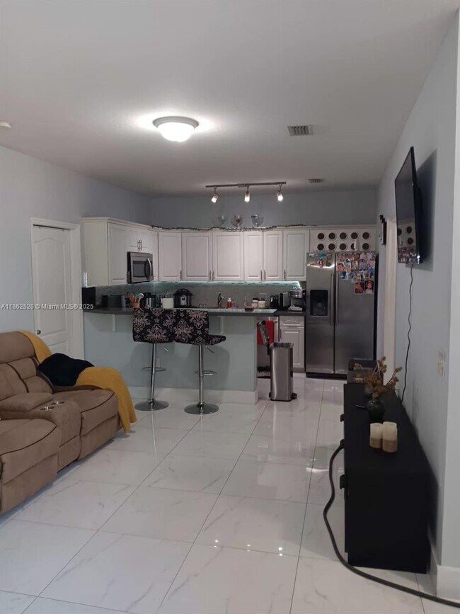 Foto del edificio - 7579 NW 174th Terrace