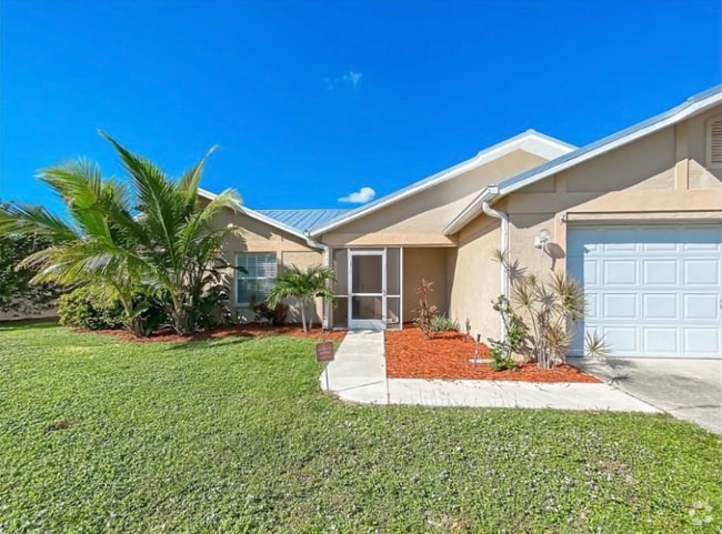 Building Photo - 2134 Country Club Blvd