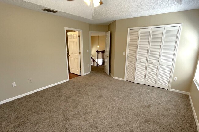 Foto del edificio - 1171 Foxforrest Cir