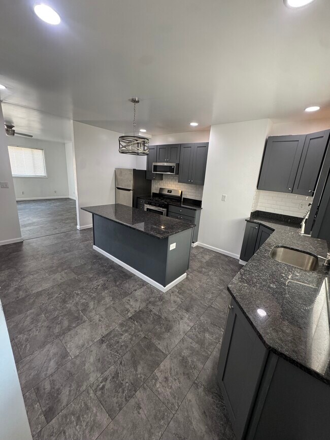 Building Photo - 3232 Harcum Way