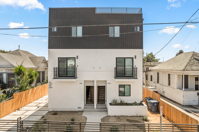 Foto del edificio - 438 E 28th St
