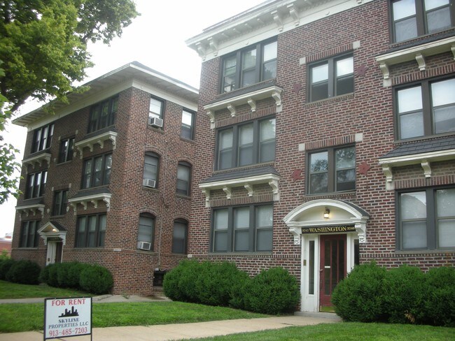 Dos hermosas de los edificios de ladrillo 12 plex en paquete - Brown