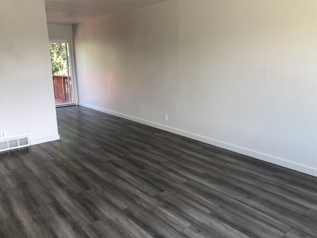 Foto del edificio - 379 7670 S